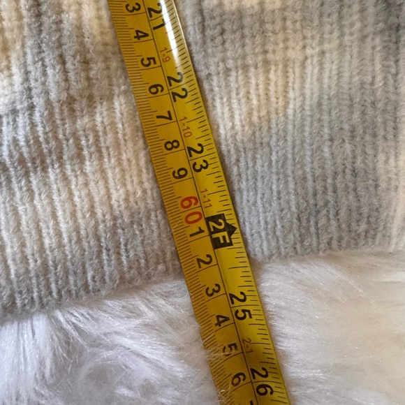 POL Soft Gray V-Neck Sweater - Picture 8 of 8